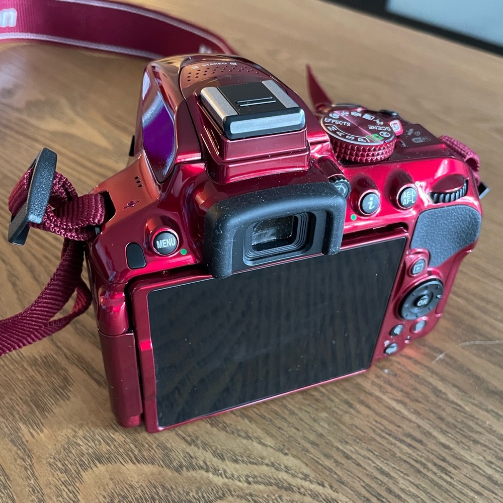 Nikon Camera - Picture 3 of 13